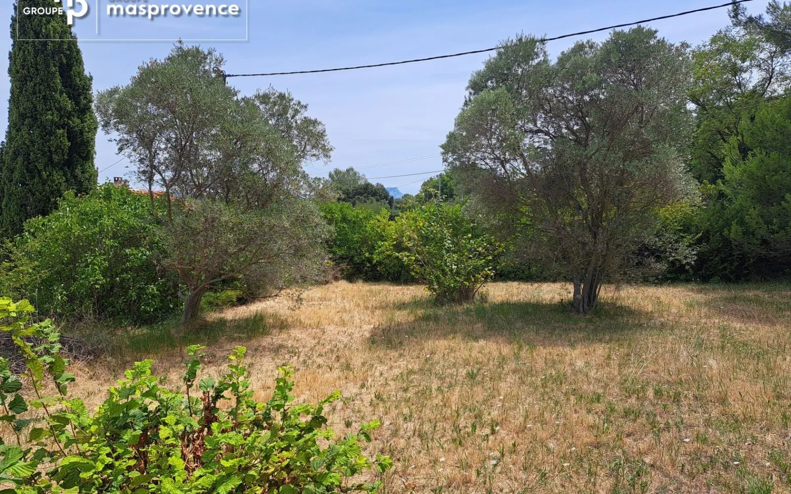 Terrain à bâtir de 1800 m² à EGUILLES (13) à Éguilles — photo 6