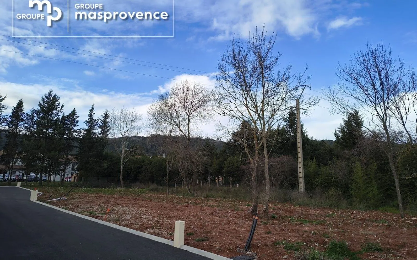 Terrain à bâtir de 396 m² à LE LUC (83) à Le Luc — photo 1