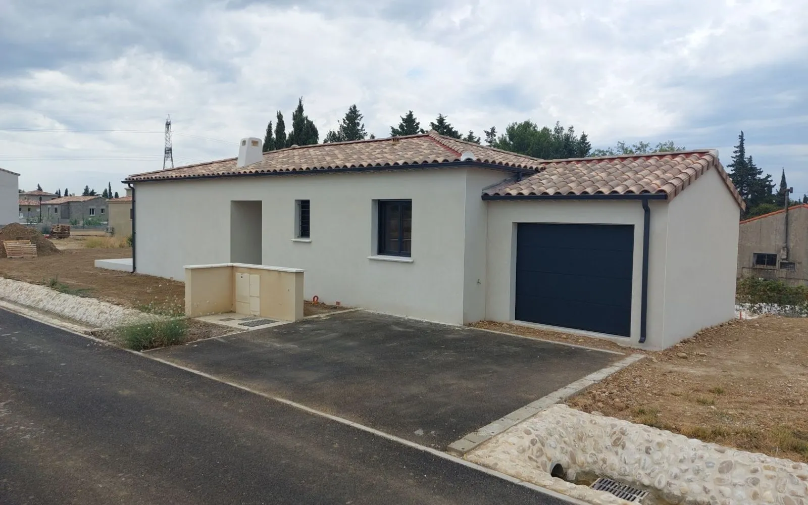 Projet de construction d'une maison 90 m² avec terrain à COURTHEZON (84) à Courthézon — photo 1