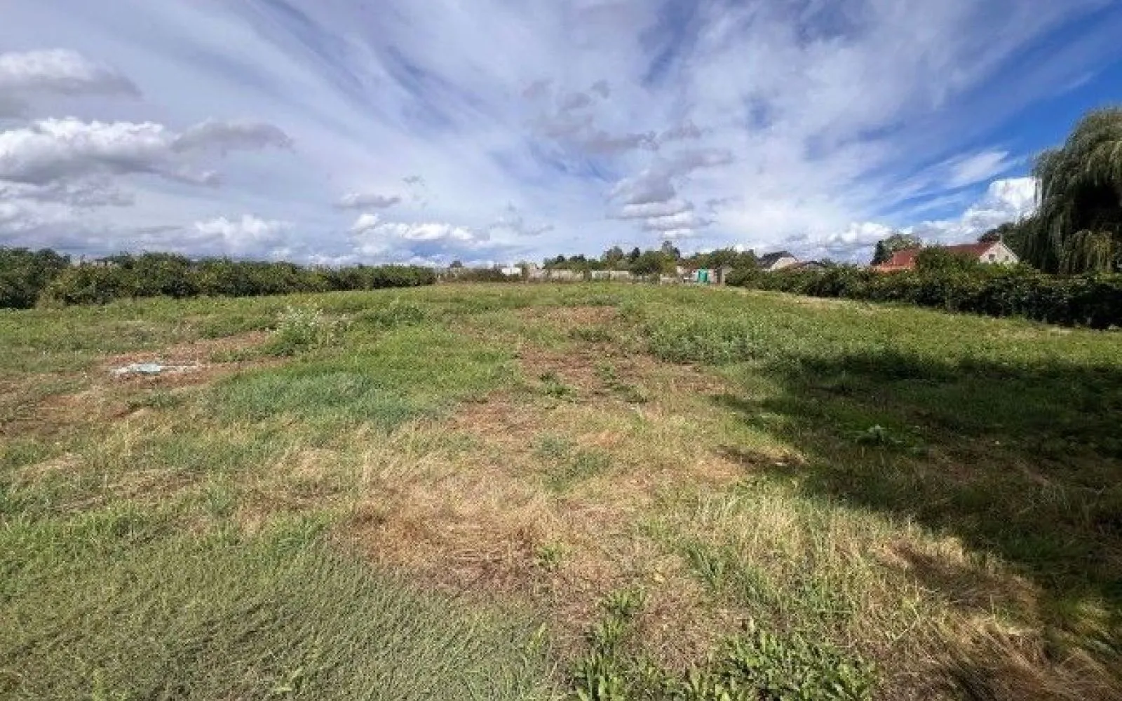 Terrain à bâtir de 2710 m² à BESME (02) à Besme — photo 1