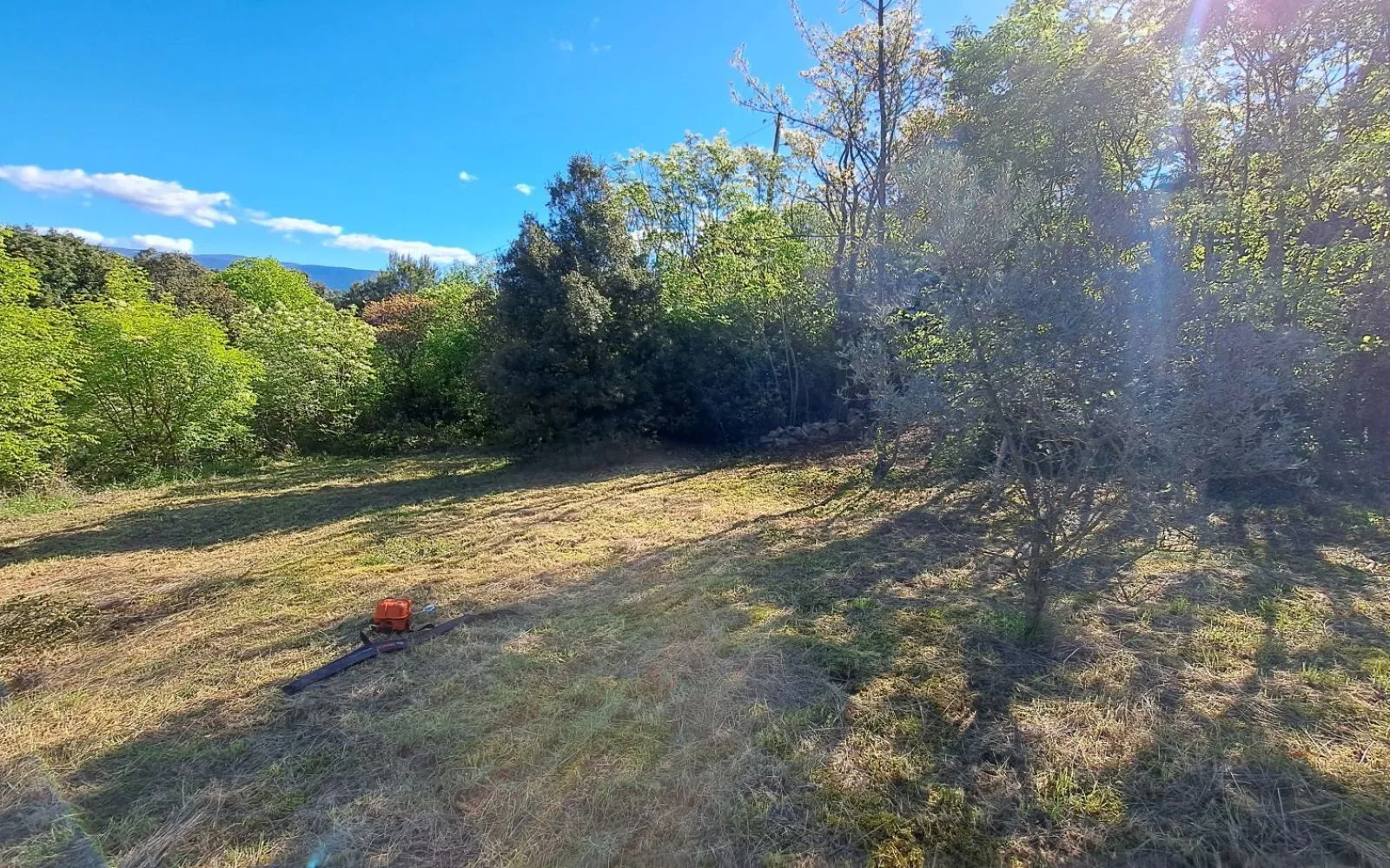 Terrain à bâtir de 1136 m² à VILLENEUVE-LES-AVIGNON (30) à Villeneuve-lès-Avignon — photo 1
