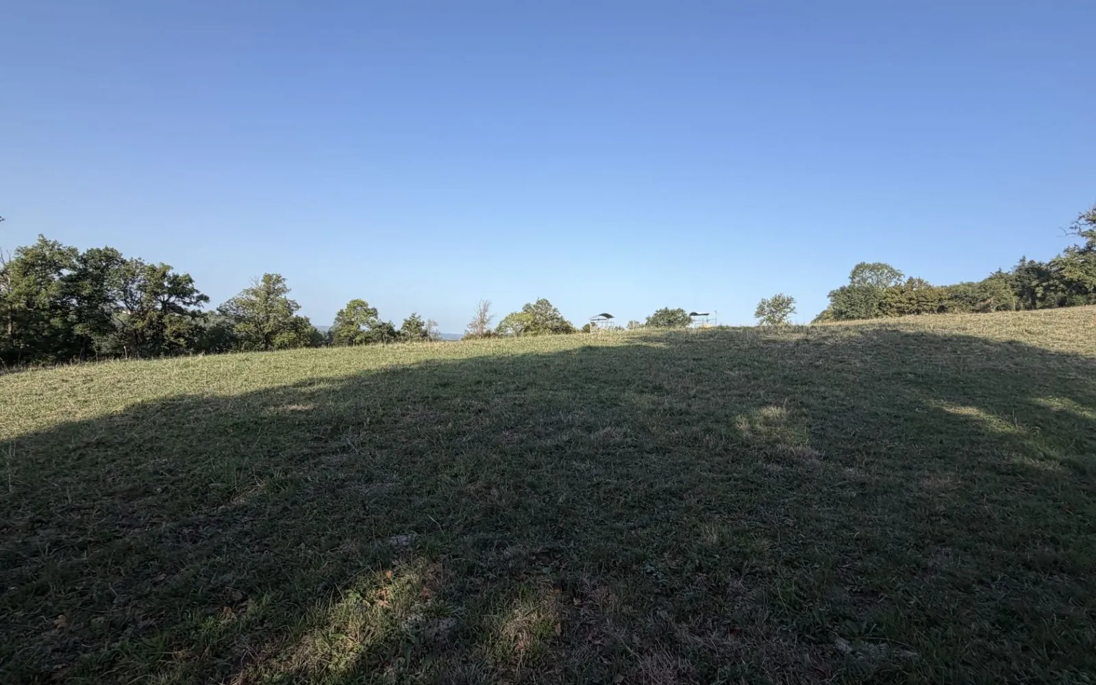 Terrain à bâtir de 1048 m² à TEISSIERES-DE-CORNET (15) à Teissières-de-Cornet — photo 1