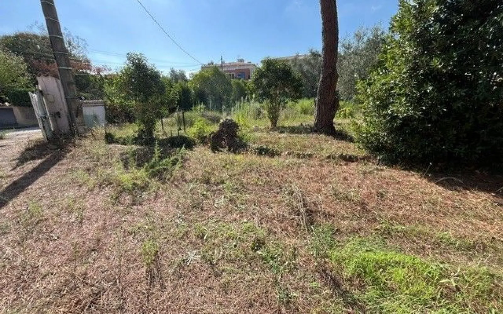 Terrain à bâtir de 300 m² à LA ROQUETTE-SUR-SIAGNE (06) à La Roquette-sur-Siagne — photo 4