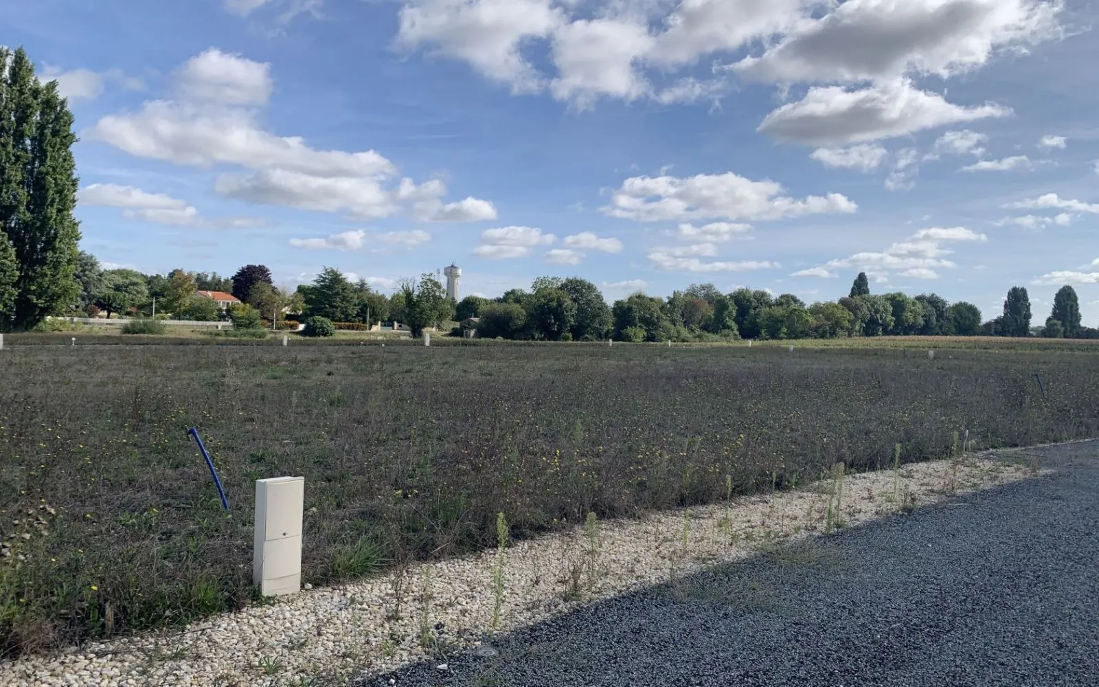 Terrain à bâtir de 396 m2 au prix de 34000 € à GEMOZAC (17) à Gémozac — photo 1