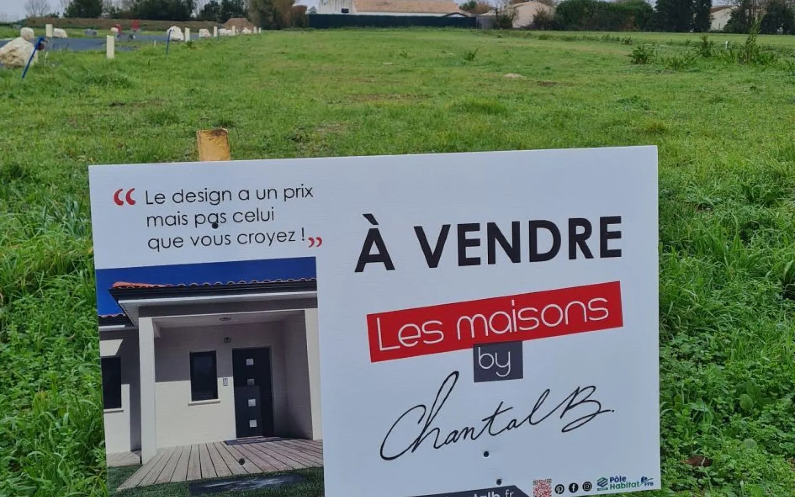 Terrain à bâtir de 300 m² à LONGEVES (17) à Longèves — photo 1