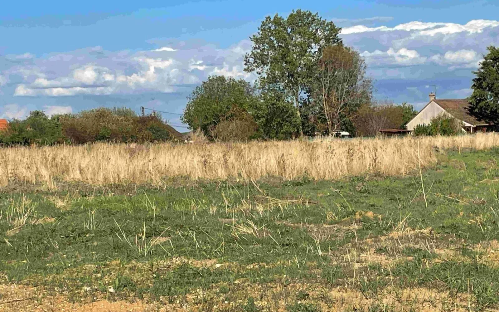 Terrain à bâtir de 678 m² à OINVILLE-SOUS-AUNEAU (28) à Oinville-sous-Auneau — photo 1