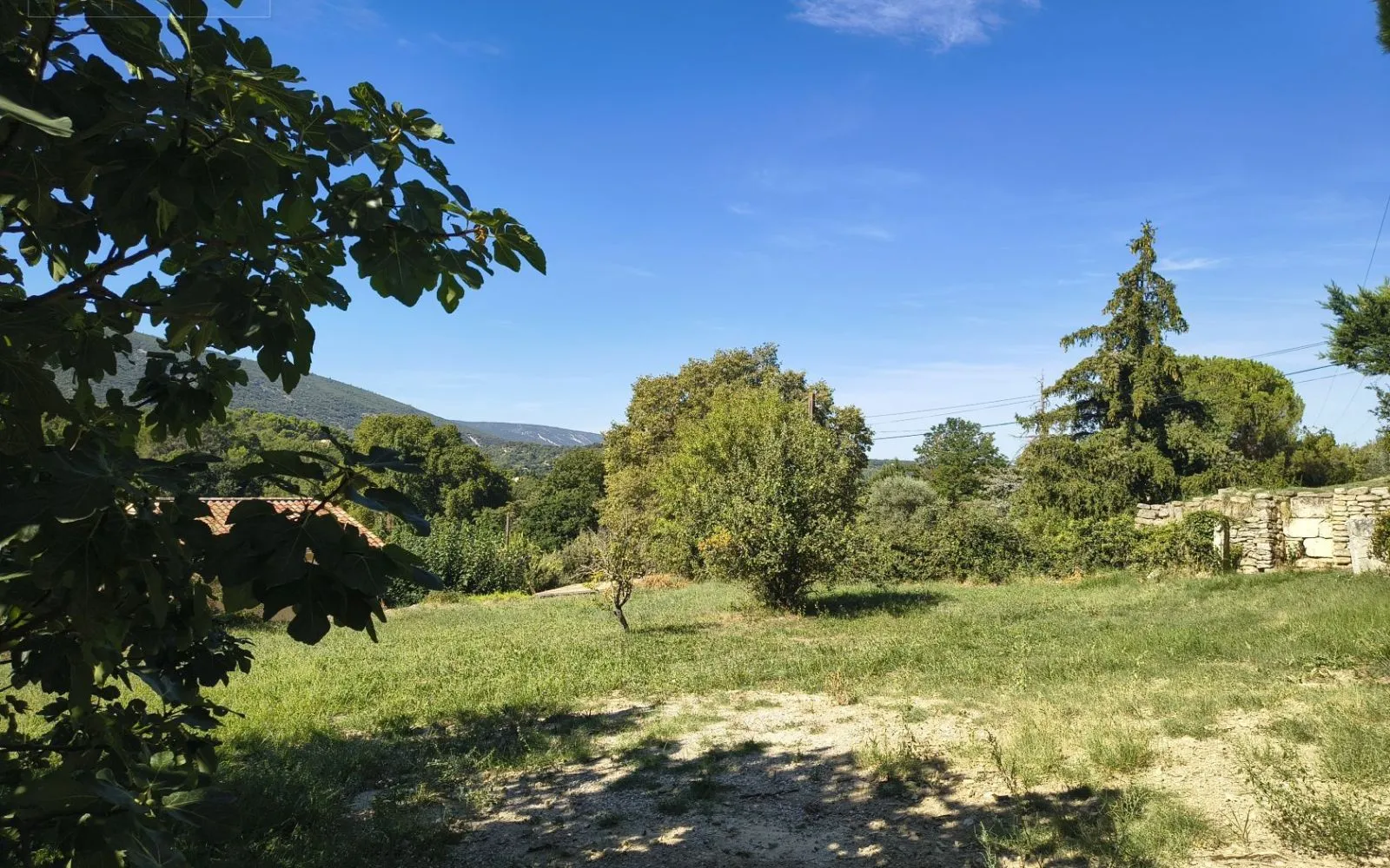 Terrain à bâtir de 990 m² à BONNIEUX (84) à Bonnieux — photo 3