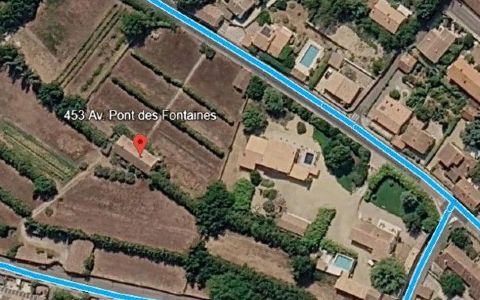 Terrain à bâtir de 410 m² à CARPENTRAS (84) à Carpentras — photo 1