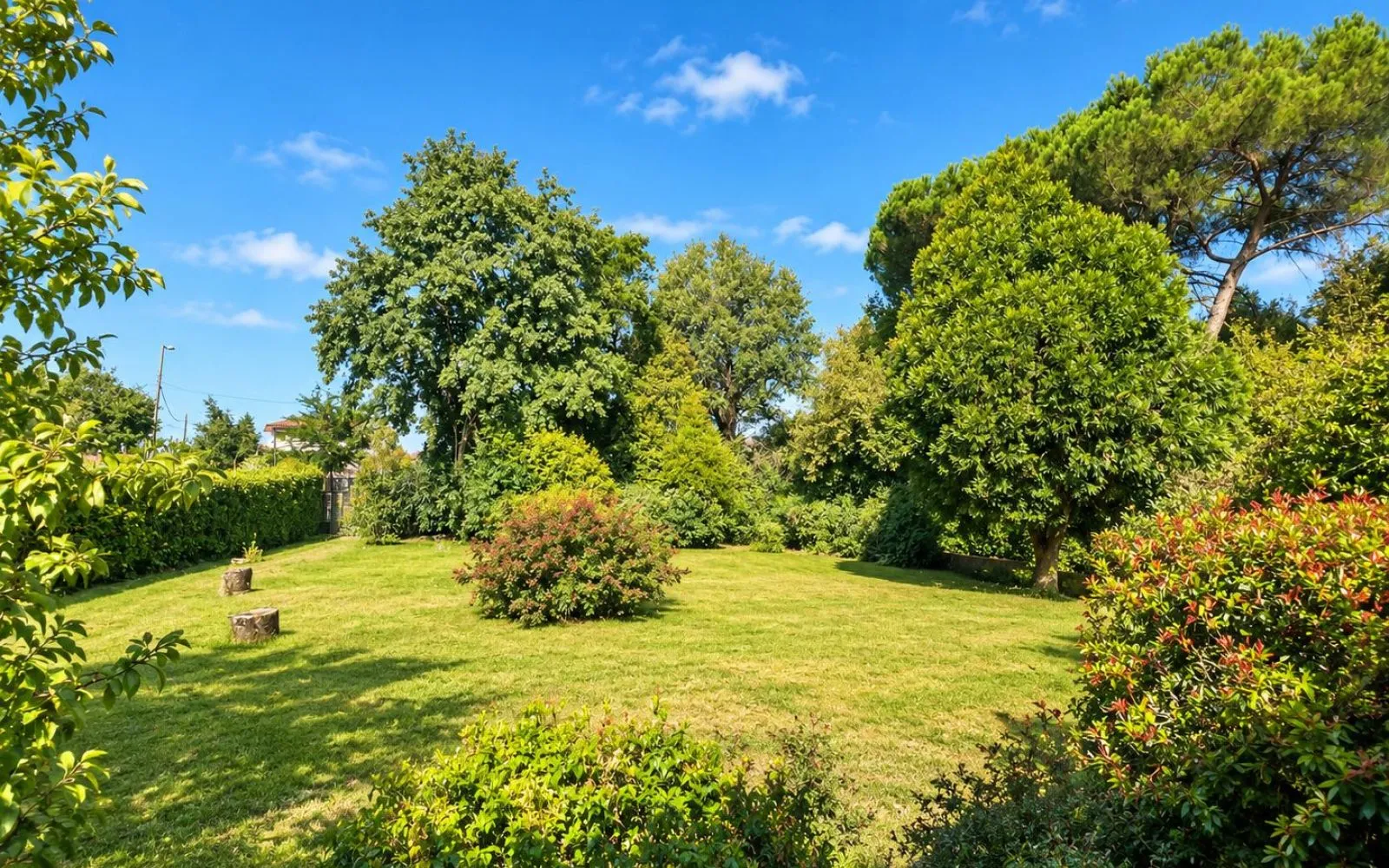 Terrain à bâtir de 704 m² à PESSAC (33) à Pessac — photo 1