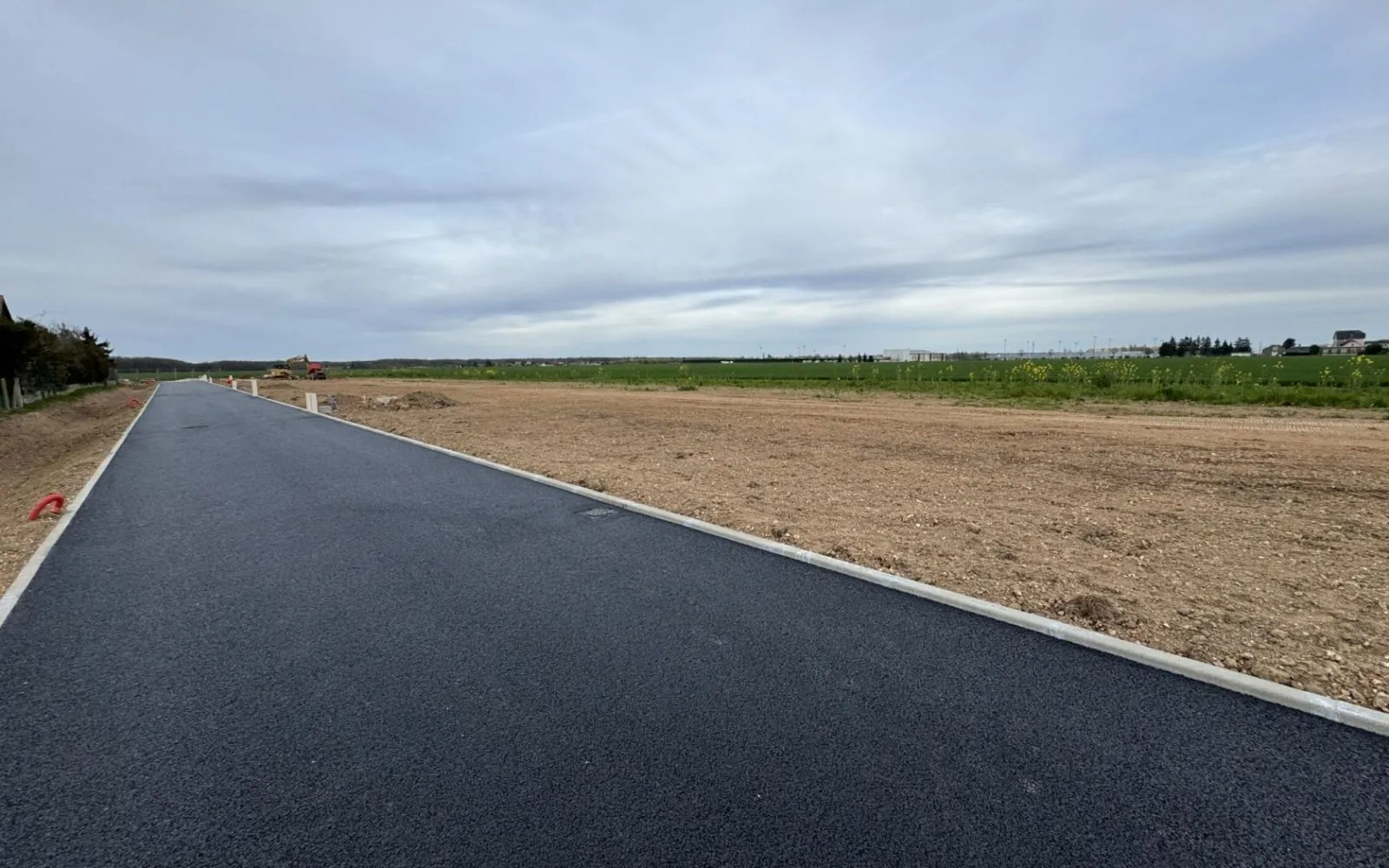 Terrain à bâtir de 536 m² à DREUX (28) à Dreux — photo 2