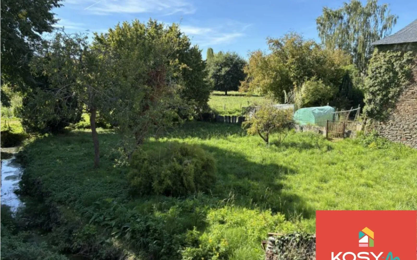 Terrain à bâtir de 398 m² à LONGUENEE-EN-ANJOU (49) à Longuenée-en-Anjou — photo 1
