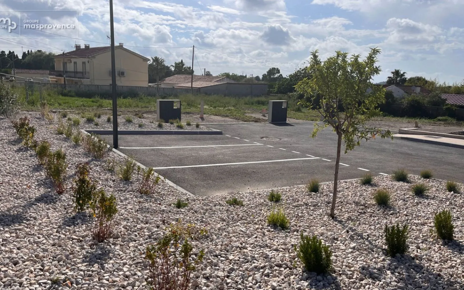 Terrain à bâtir de 640 m² à LES PENNES-MIRABEAU (13) à Pennes-Mirabeau — photo 1