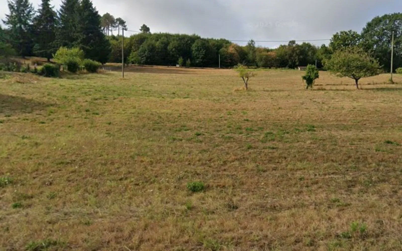 Terrain à bâtir de 1500 m² à SARLAT-LA-CANEDA (24) à Sarlat-la-Canéda — photo 1