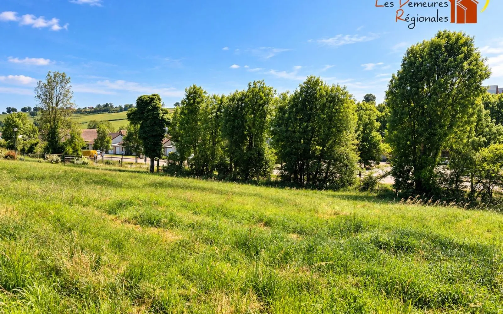 Terrain à bâtir de 773 m² à CHAROLLES (71) à Charolles — photo 2
