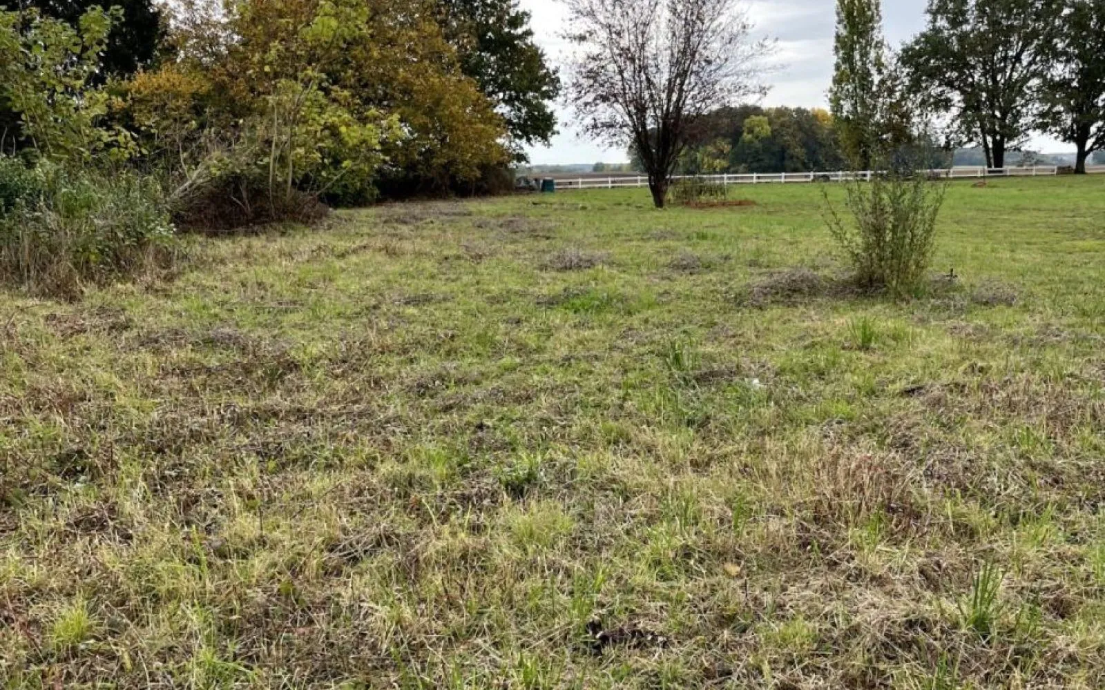 Terrain à bâtir de 1037.05 m² à SONCHAMP (78) à Sonchamp — photo 1