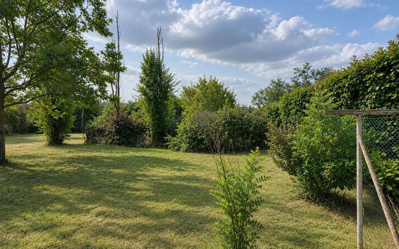 Terrain à bâtir de 665 m² à L'ARBRESLE (69) à L'Arbresle — photo 1