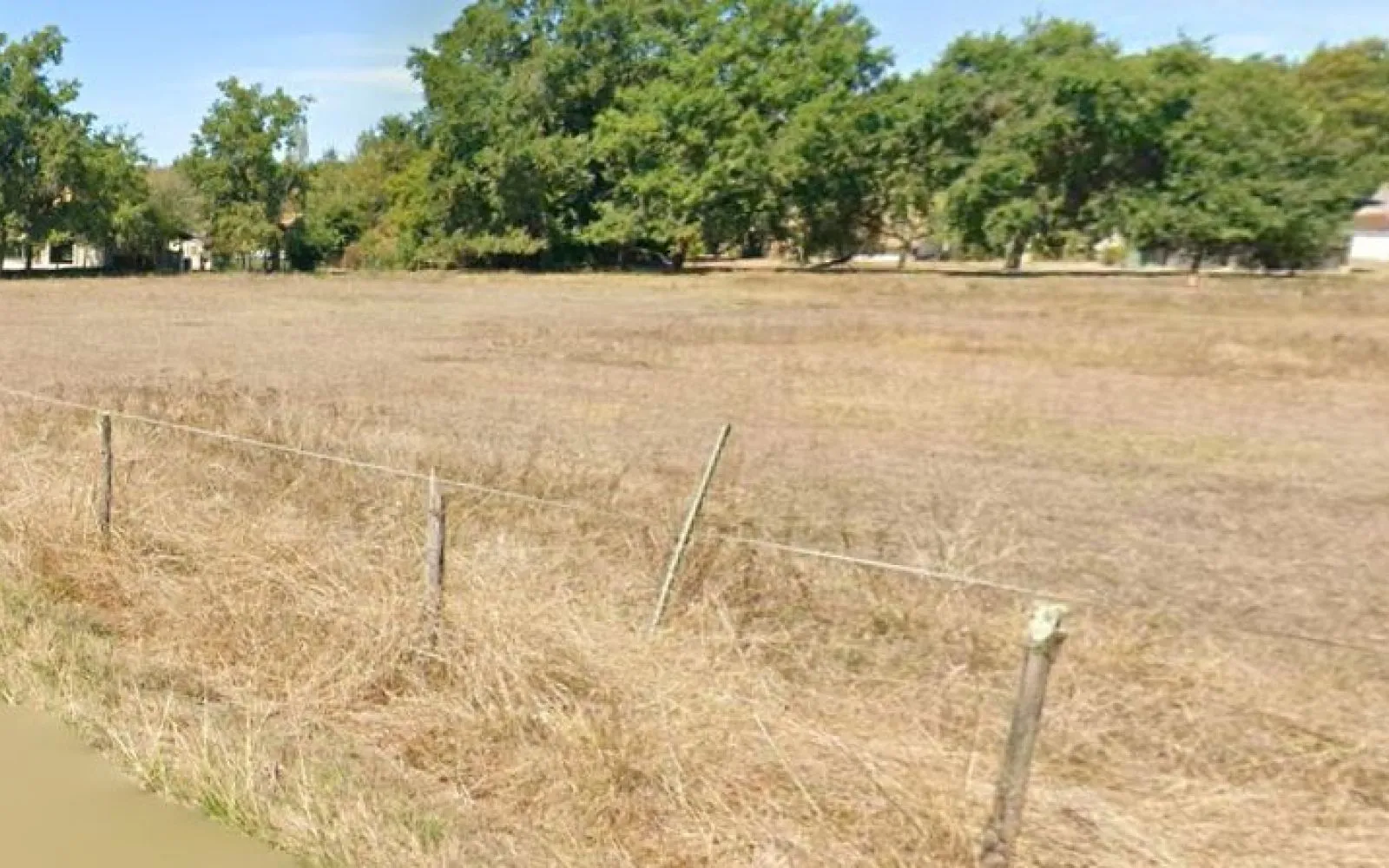 Terrain à bâtir de 644 m² à LISTRAC-MEDOC (33) à Listrac-Médoc — photo 1