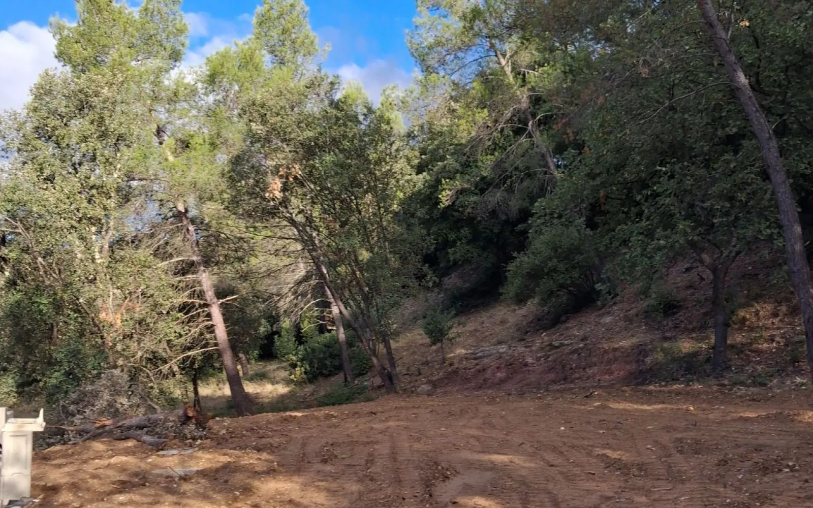 Terrain à bâtir de 1000 m² à TARADEAU (83) à Taradeau — photo 1