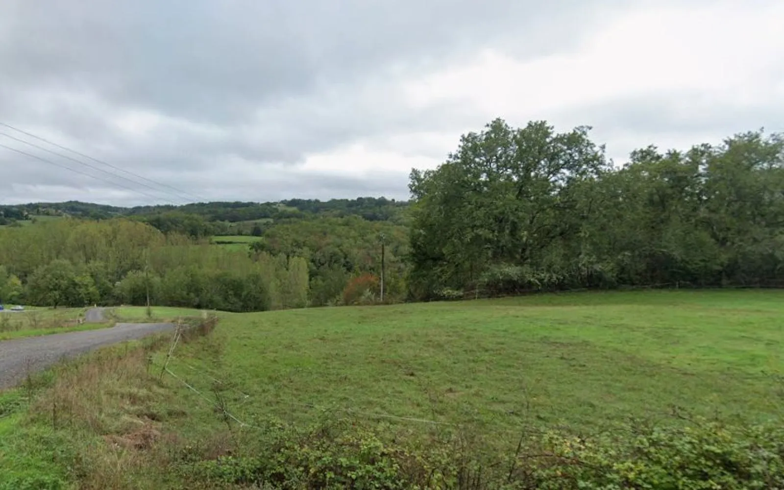 Terrain à bâtir de 1800 m² à SAINT-AUBIN-DE-NABIRAT (24) à Saint-Aubin-de-Nabirat — photo 1