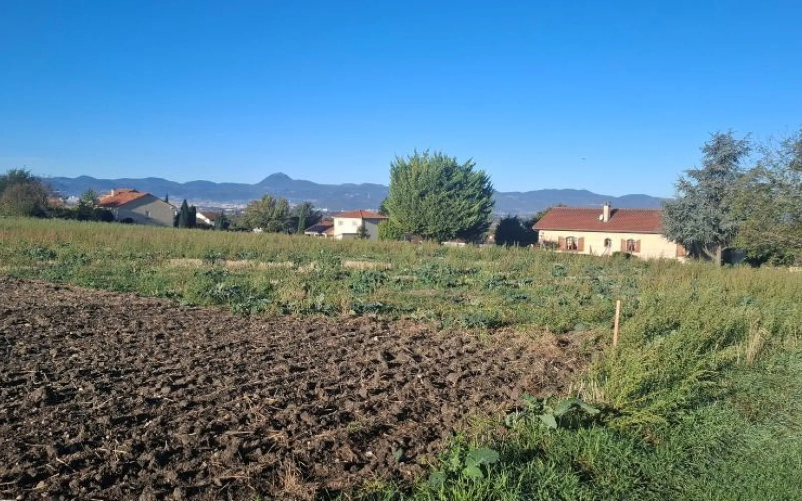 Terrain à bâtir de 430 m² à LES MARTRES-D'ARTIERE (63) à Martres-d'Artière — photo 2