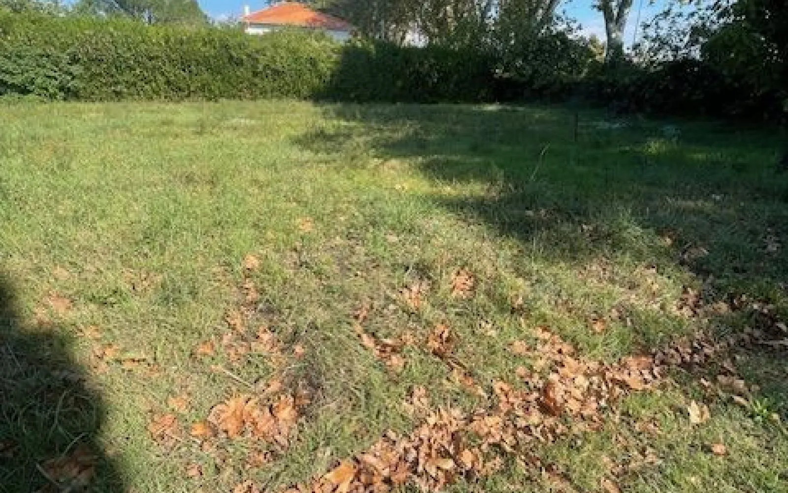 Terrain à bâtir de 689 m² à MALLEMORT (13) à Mallemort — photo 1