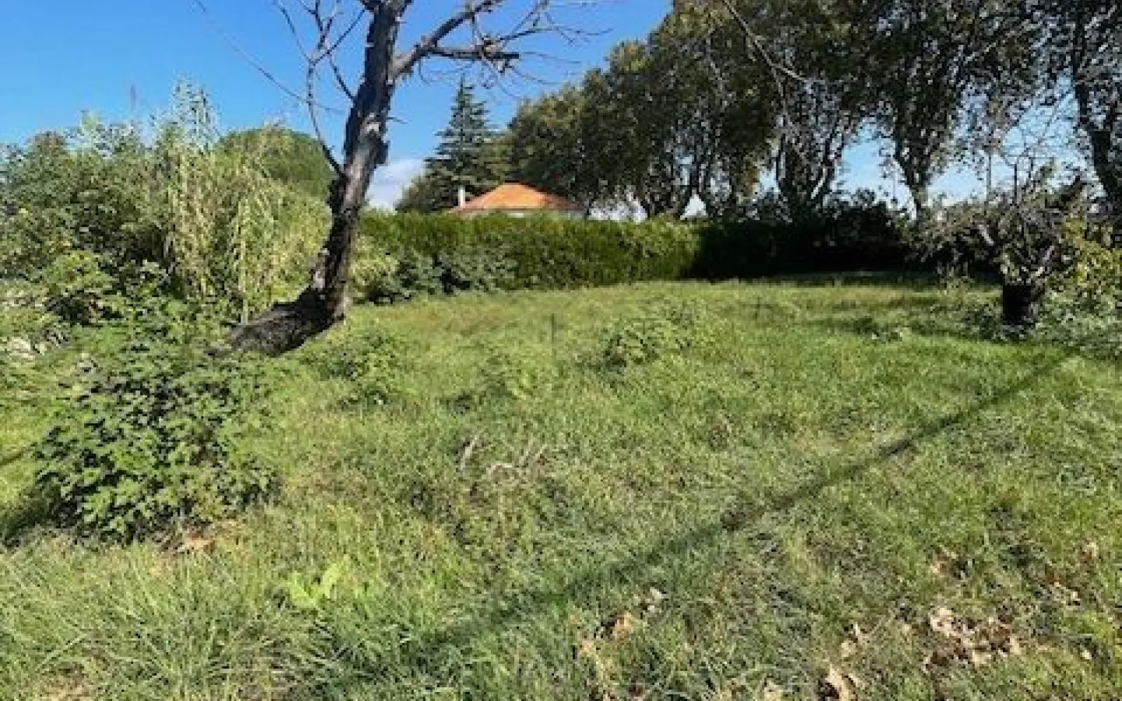 Terrain à bâtir de 689 m² à MALLEMORT (13) à Mallemort — photo 2