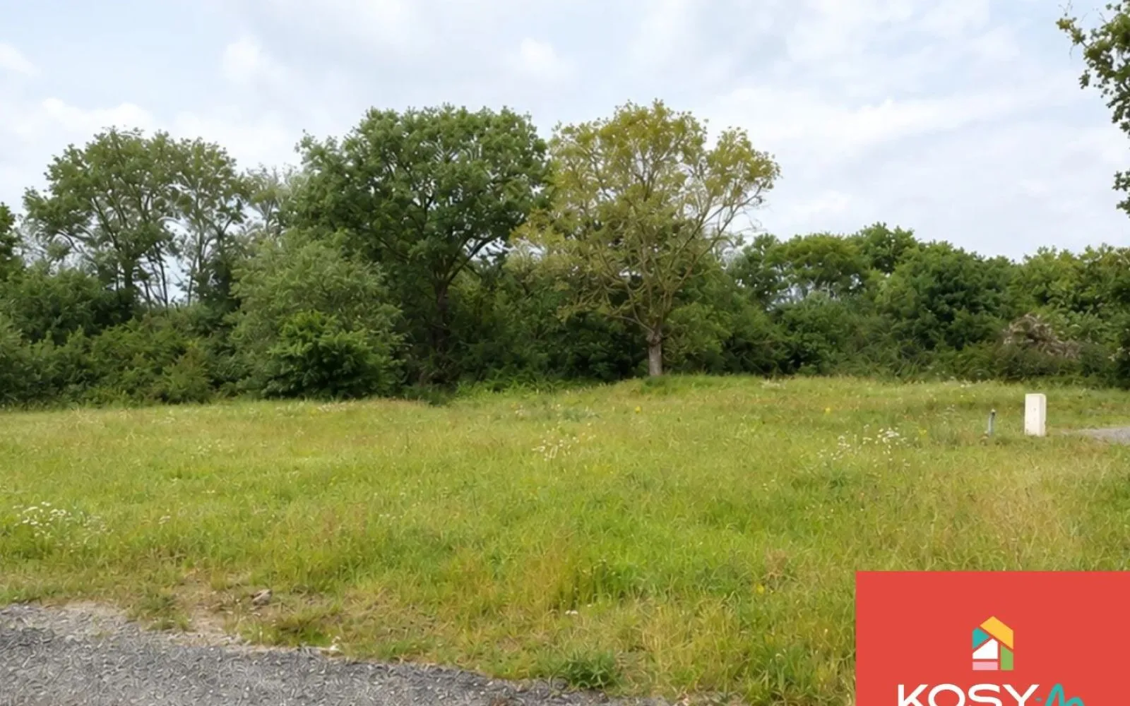Terrain à bâtir de 319 m² à SEICHES-SUR-LE-LOIR (49) à Seiches-sur-le-Loir — photo 1
