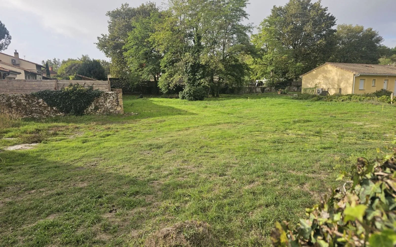 Terrain à bâtir de 648 m² à LANDIRAS (33) à Landiras — photo 1