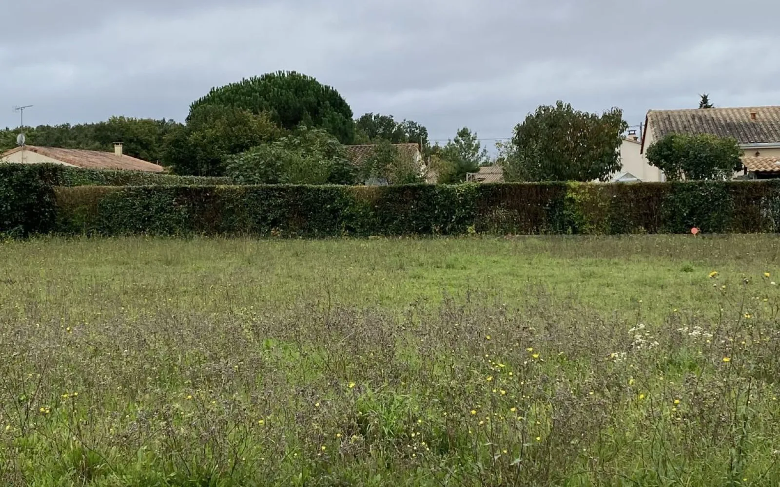Terrain à bâtir de 629 m2 au prix de 44000 € à ROULLET-SAINT-ESTEPHE (16) à Roullet-Saint-Estèphe — photo 1