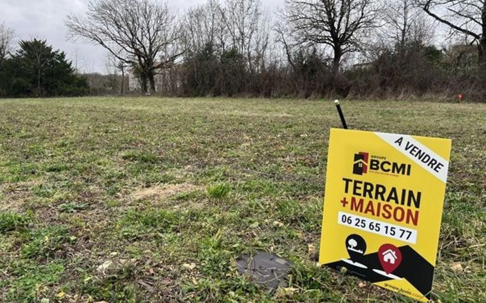 Terrain à bâtir de 1190 m2 au prix de 26200 € à AIGRE (16) à Aigre — photo 1