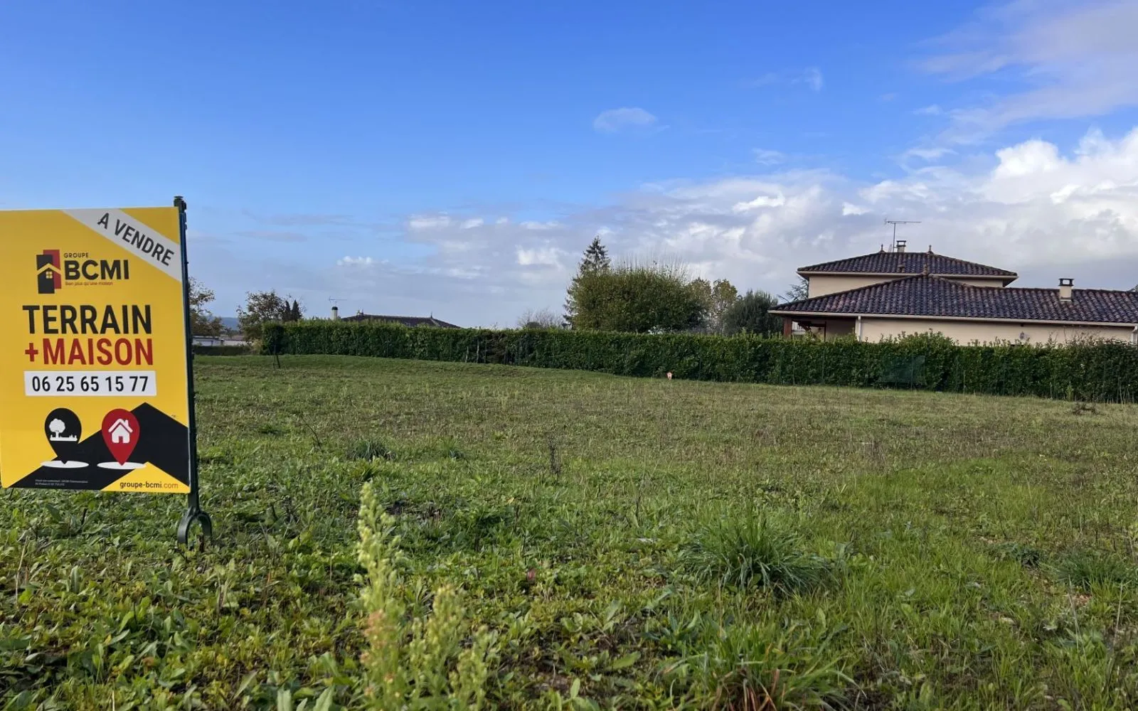 Terrain à bâtir de 681 m2 au prix de 61000 € à RUELLE-SUR-TOUVRE (16) à Ruelle-sur-Touvre — photo 1