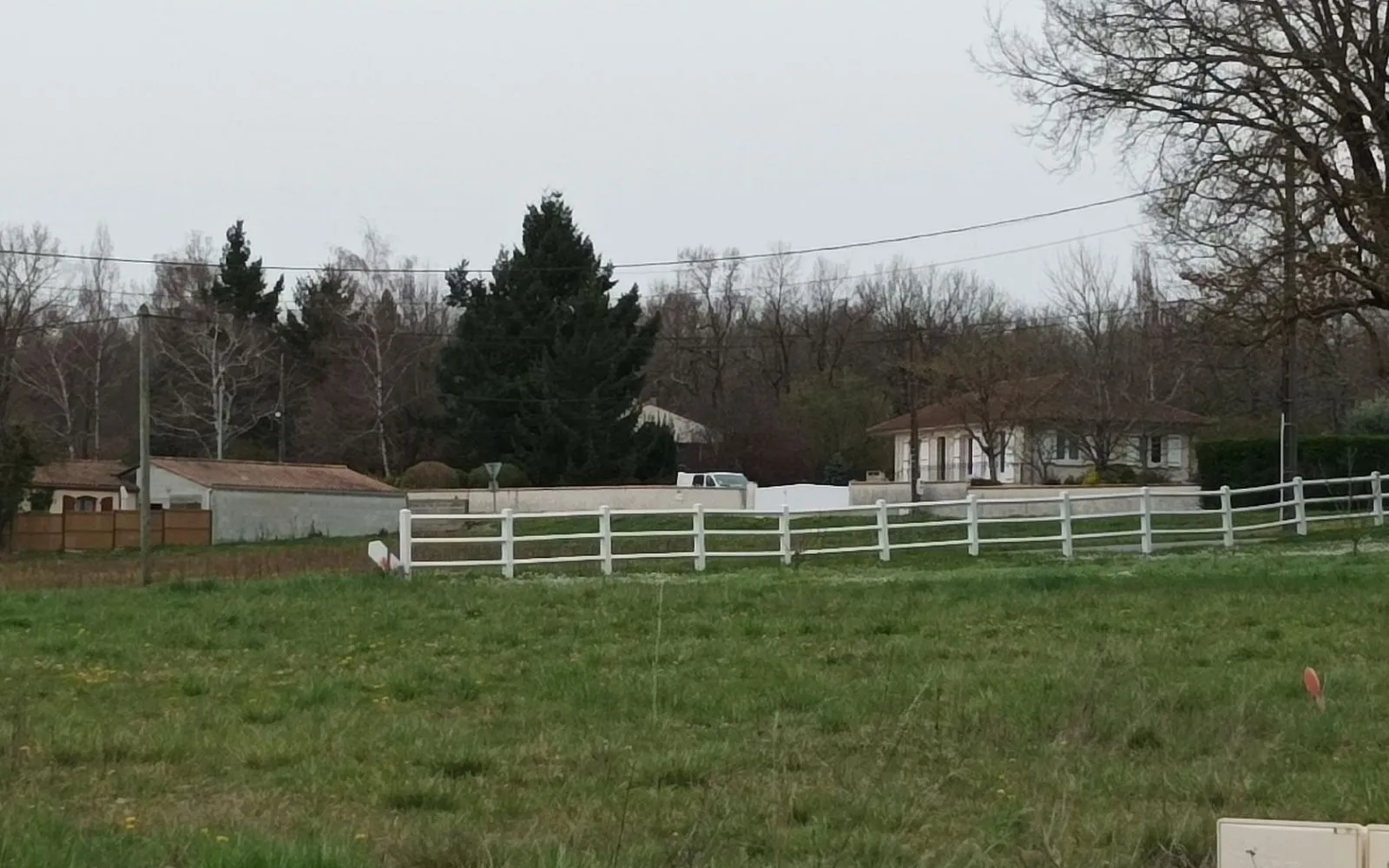 Terrain à bâtir de 664 m2 au prix de 41500 € à SIREUIL (16) à Sireuil — photo 1