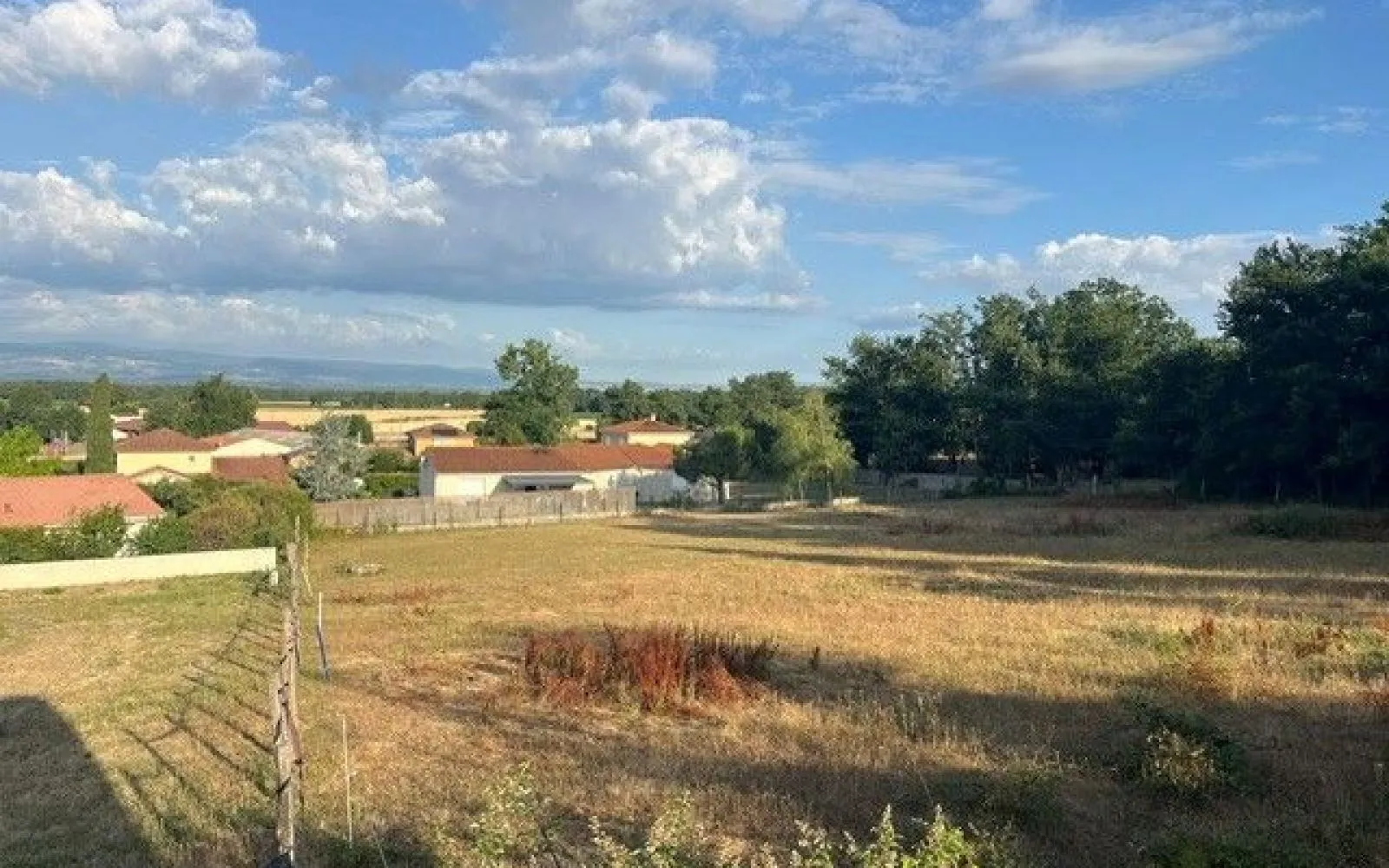 Terrain à bâtir de 1386 m² à VALEILLE (42) à Valeille — photo 1