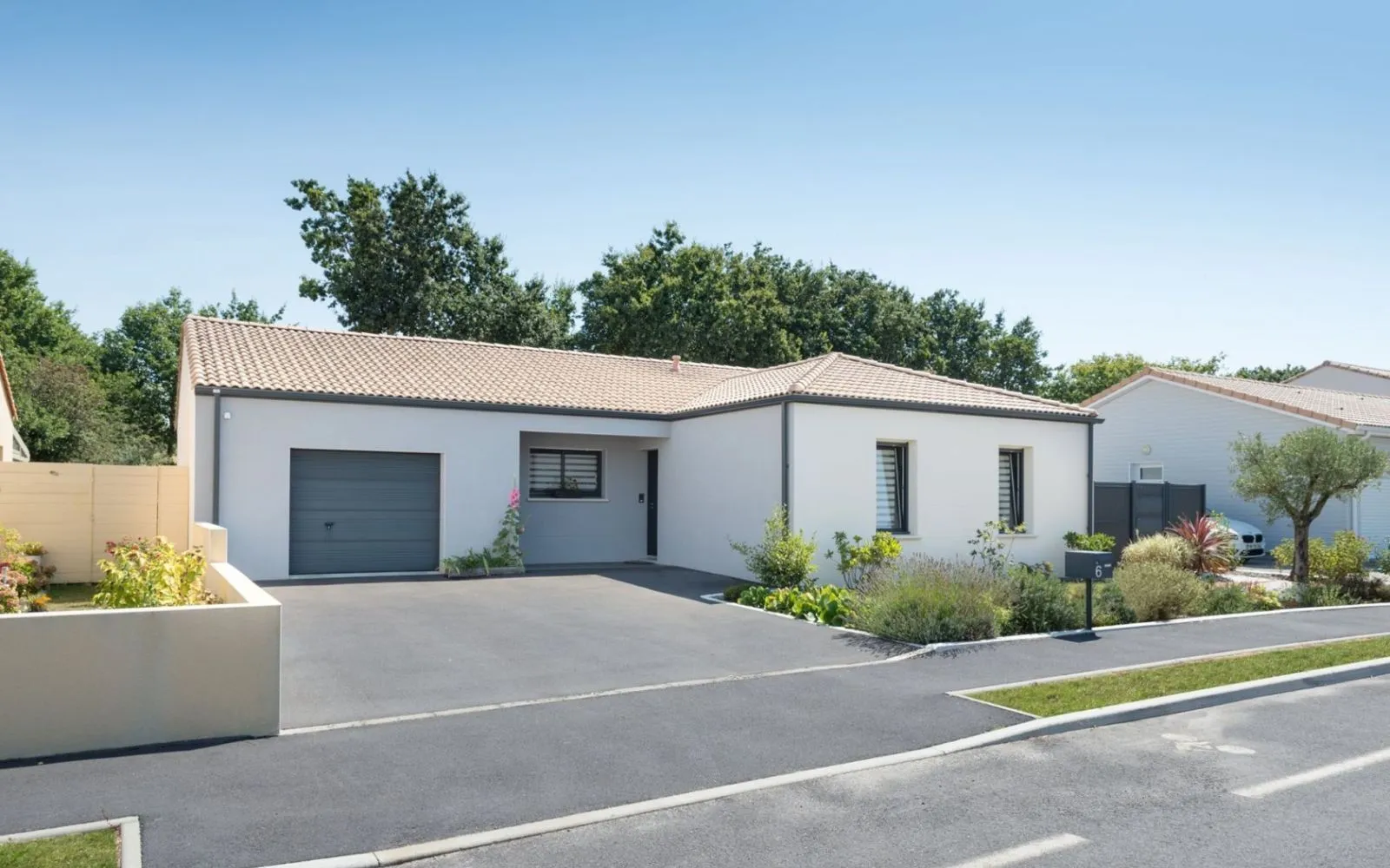 Projet de construction d'une maison 100 m² avec terrain à LES SORINIERES (44) à Sorinières — photo 1