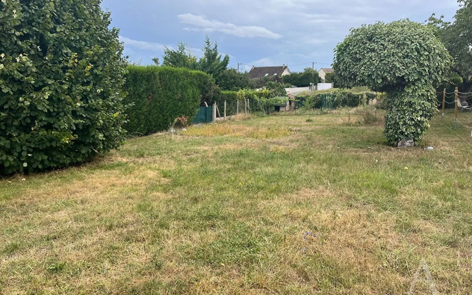 Terrain à bâtir de 360 m² à FOLLAINVILLE-DENNEMONT (78) à Follainville-Dennemont — photo 2