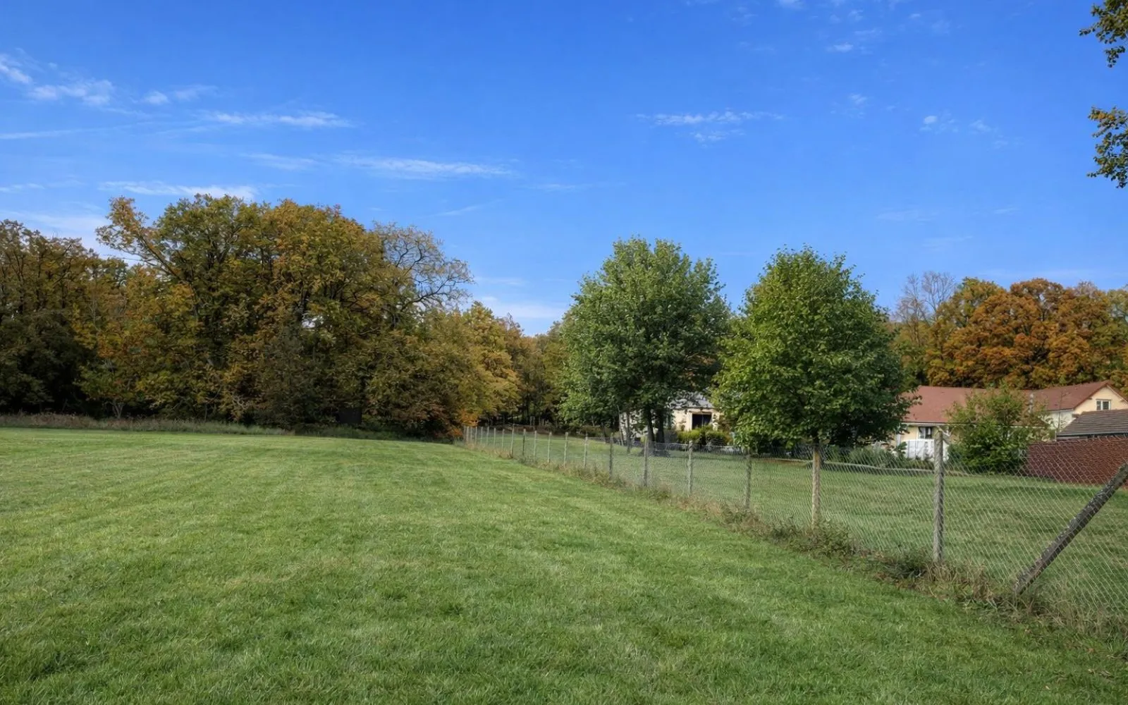 Terrain à bâtir de 350 m² à FONTAINE-LA-GUYON (28) à Fontaine-la-Guyon — photo 1