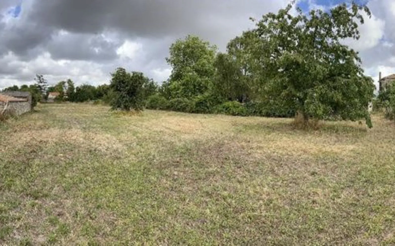 Terrain de 1289 m² à CELLES-SUR-BELLE à Celles-sur-Belle — photo 1