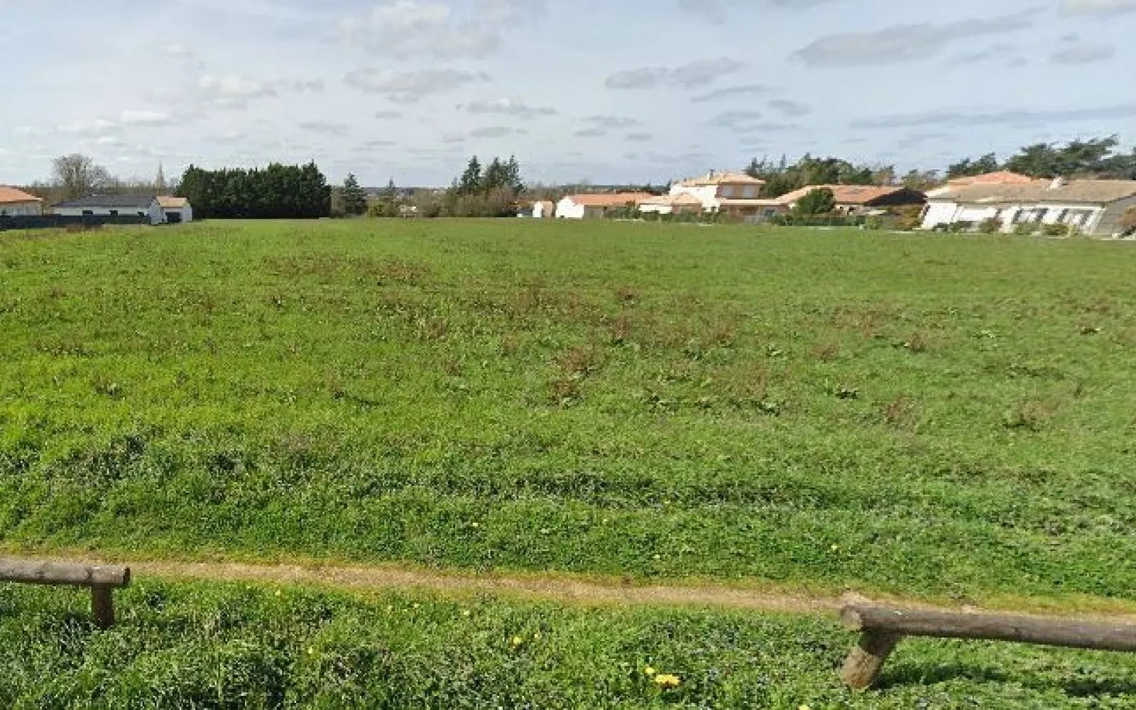 Terrain de 384 m² à SMARVES à Smarves — photo 1