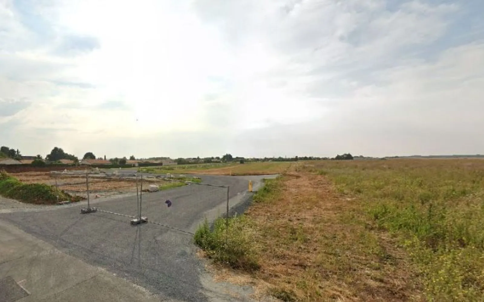 Terrain de 606 m² à VOUILLE à Vouillé — photo 1