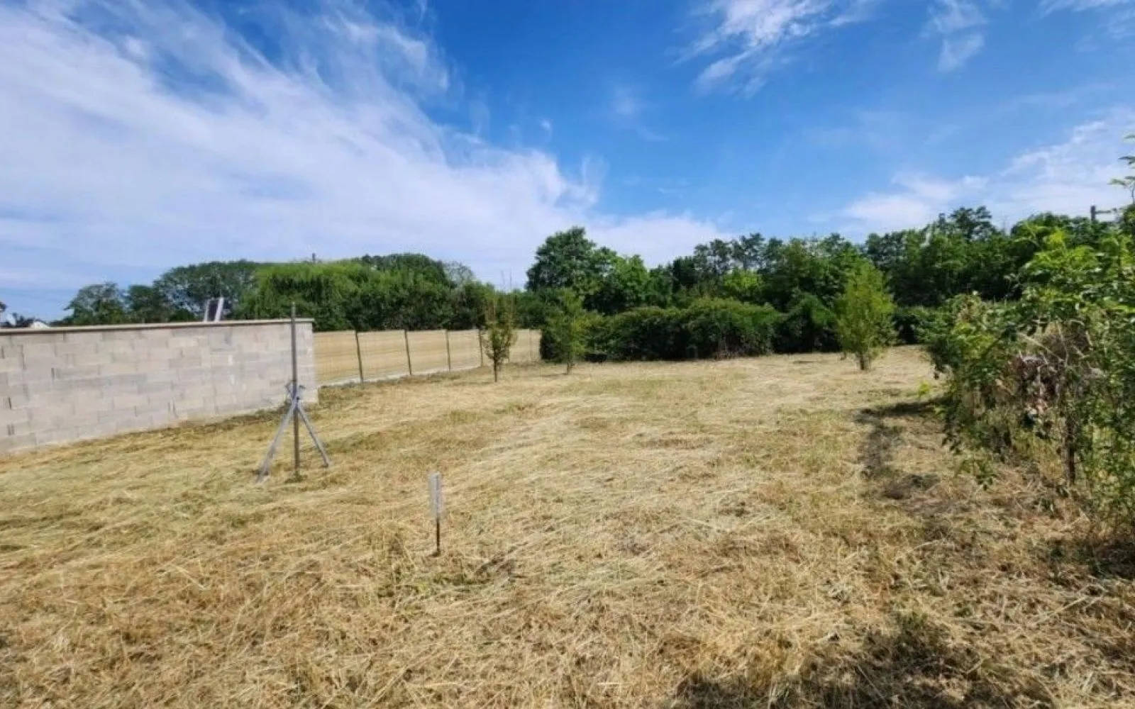Terrain à bâtir de 693 m² à RIVECOURT (60) à Rivecourt — photo 1