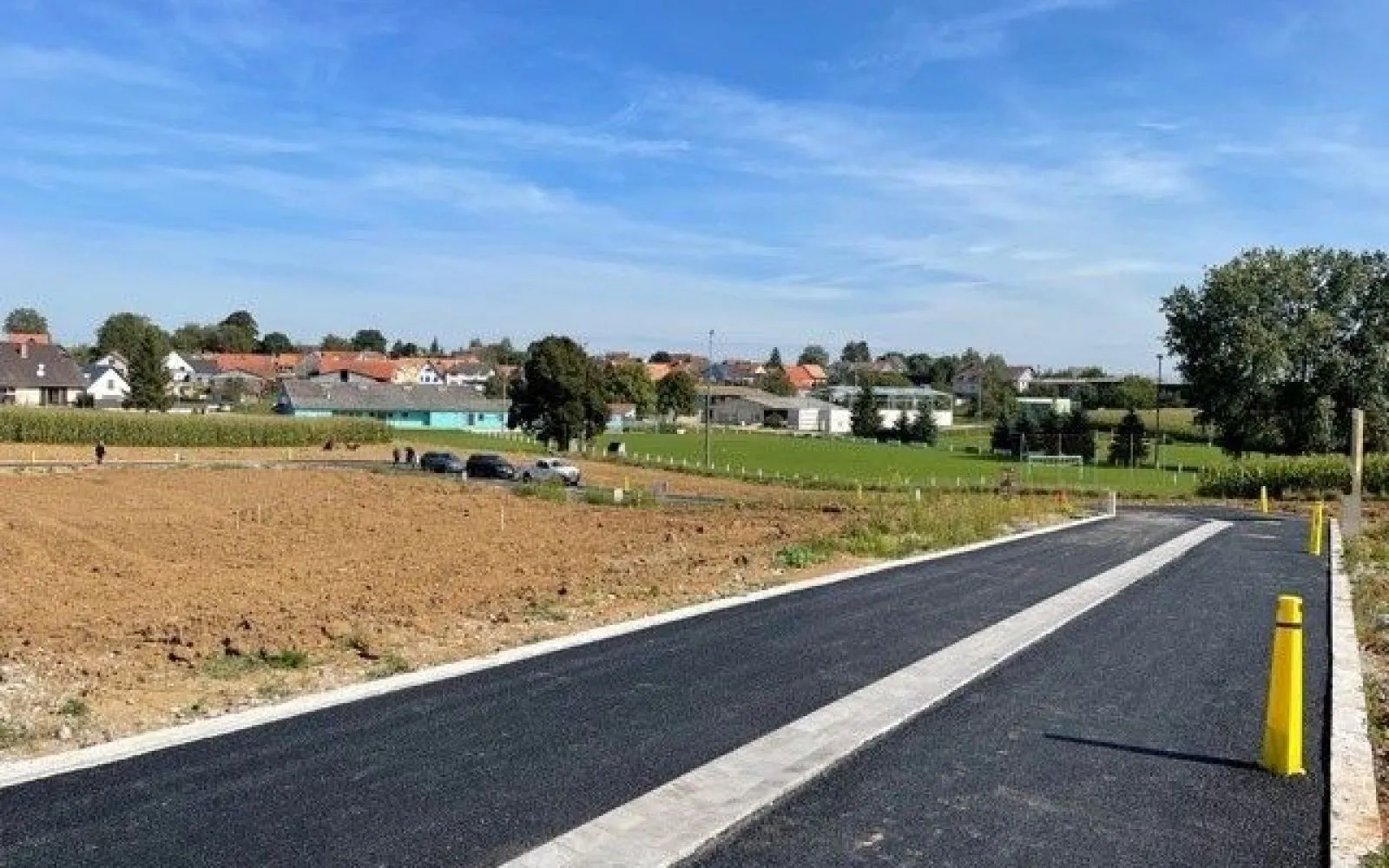 Terrain à bâtir de 360 m² à LESCHES (77) à Lesches — photo 1