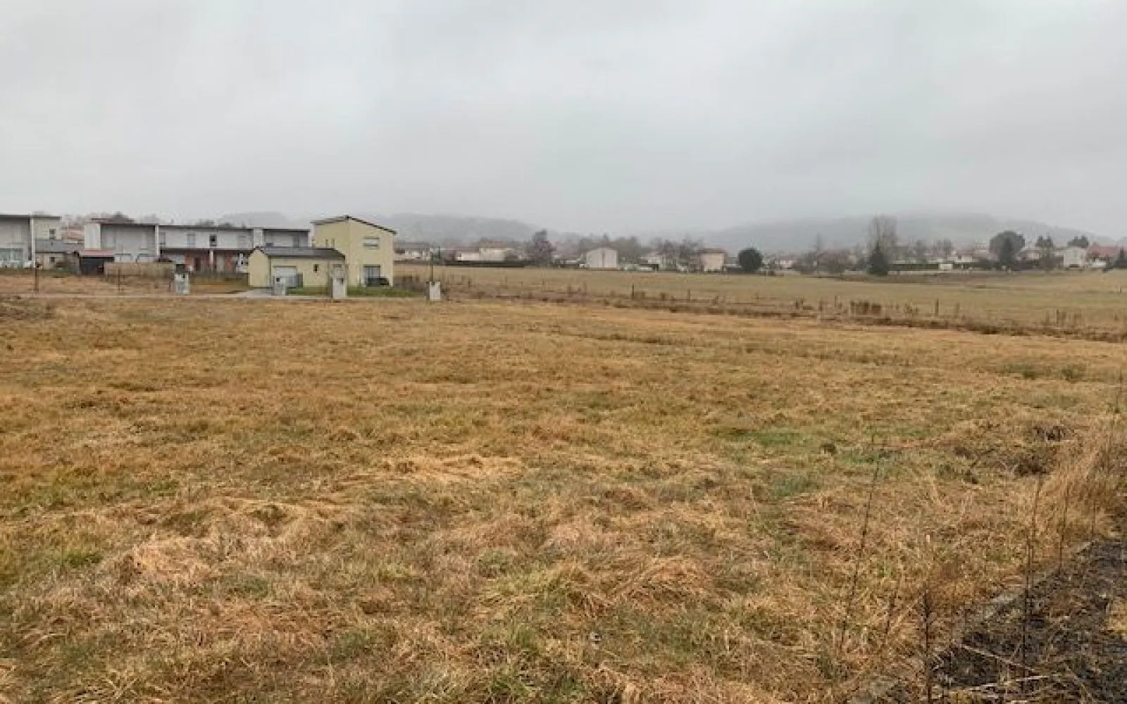 Terrain à bâtir de 375 m² à NAUCELLES (15) à Naucelles — photo 1