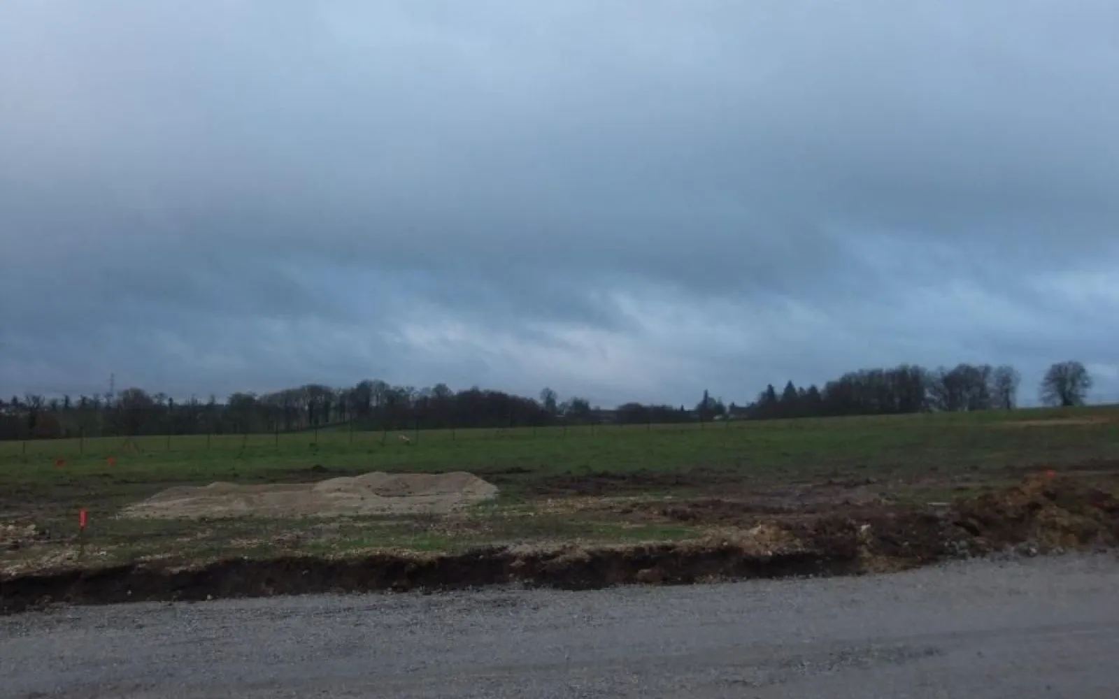 Terrain à bâtir de 422 m² à NAUCELLES (15) à Naucelles — photo 1