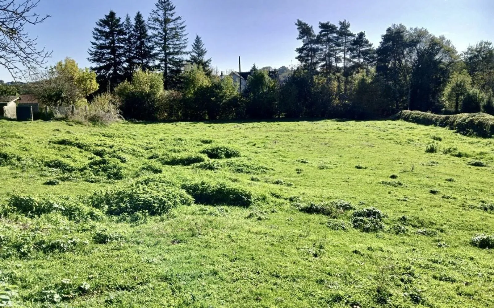 Terrain à bâtir de 1000 m² à SANSAC-DE-MARMIESSE (15) à Sansac-de-Marmiesse — photo 1
