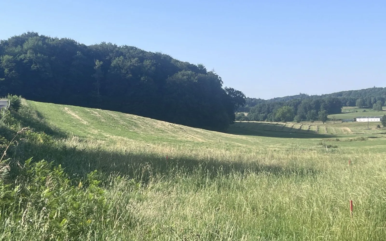 Terrain à bâtir de 1032 m² à LAFEUILLADE-EN-VEZIE (15) à Lafeuillade-en-Vézie — photo 1