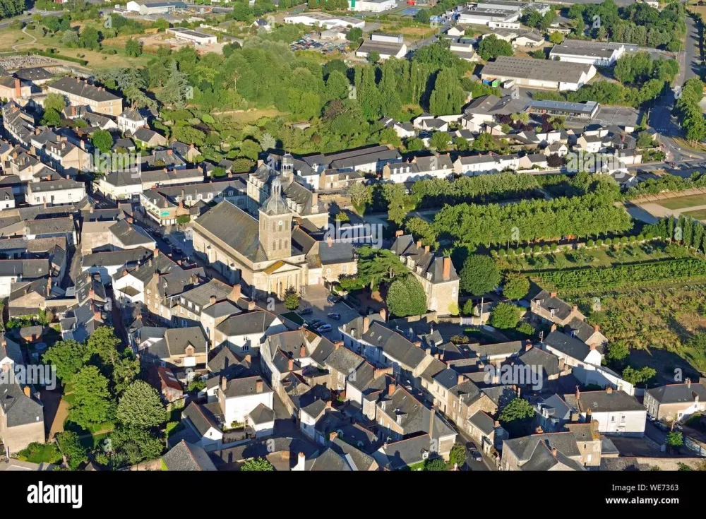 Image du modèle de maison la-france-dans-le-maine-et-loire-saint-georges-sur-loire-loire-eglise-vue-aerienne-we7363