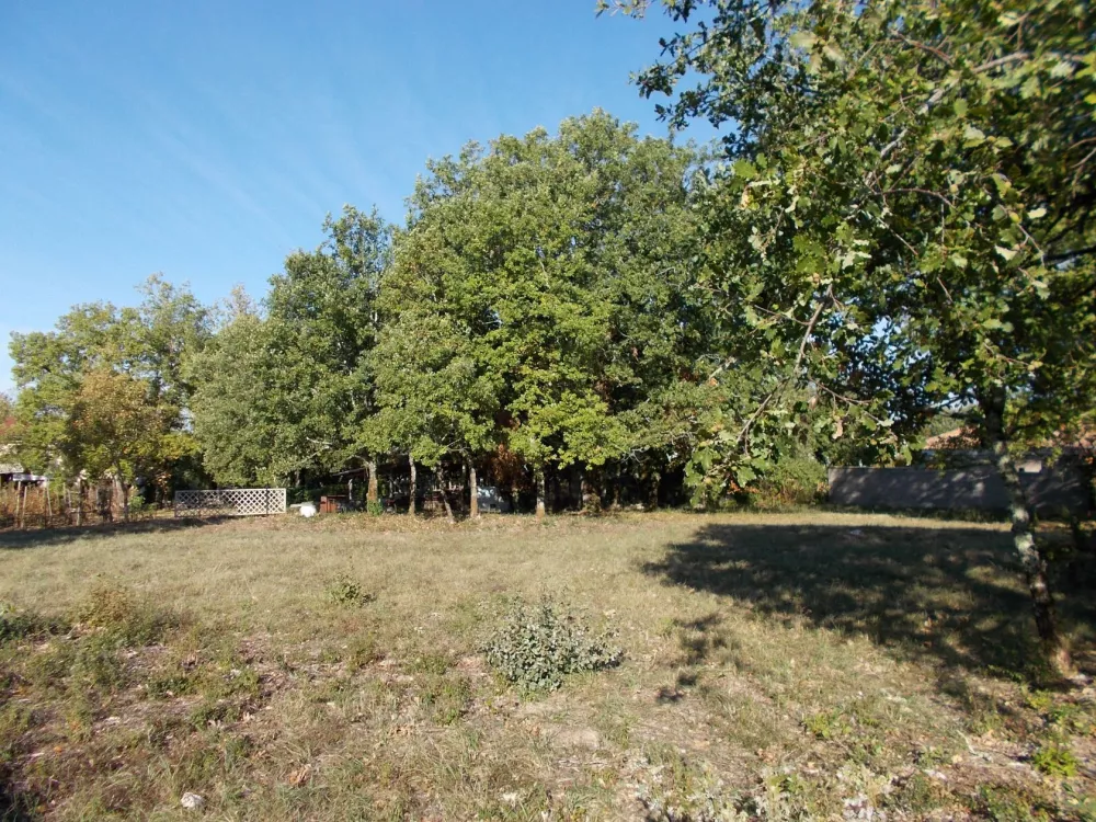 Image du terrain Terrain à bâtir de 1650 m² à LACHAPELLE-AUZAC (46)