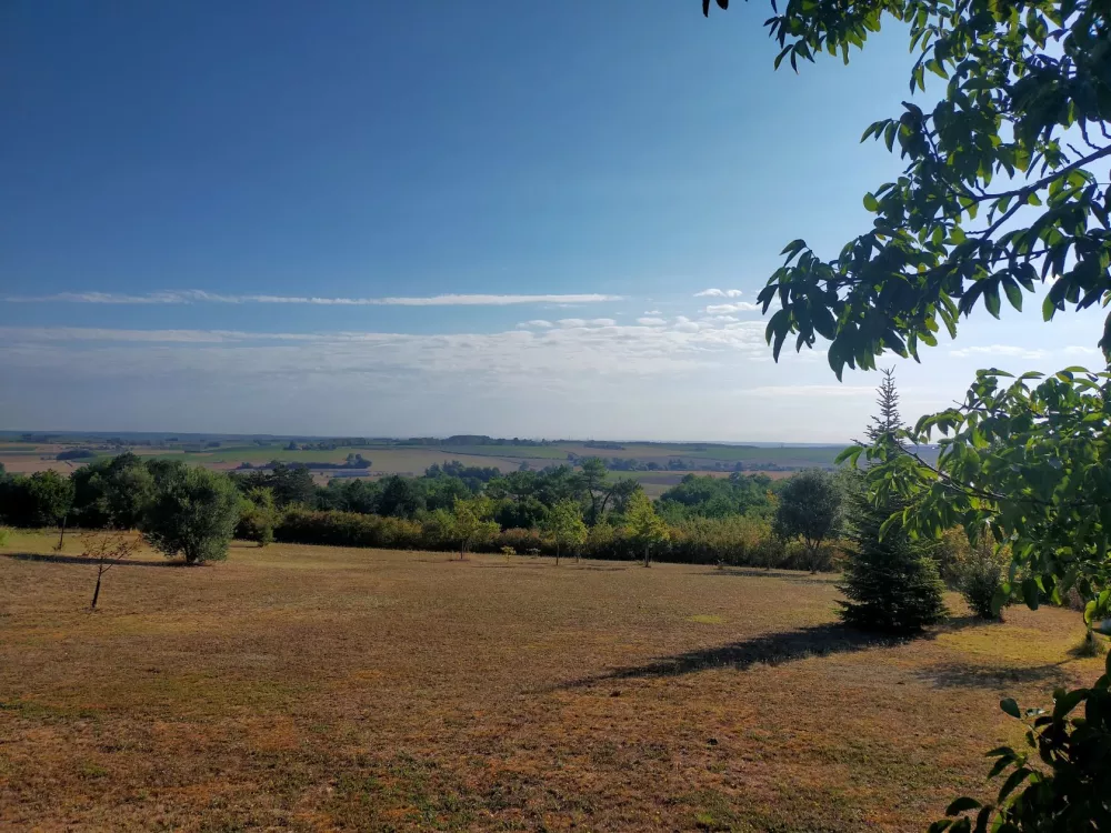 Image du terrain Terrain à bâtir de 1300 m² à CELLES (17)
