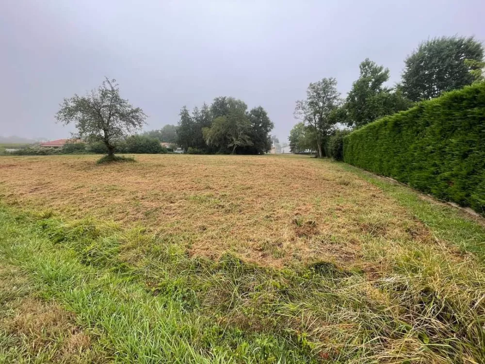 Image du terrain Terrain à bâtir de 750 m² à PEY (40)