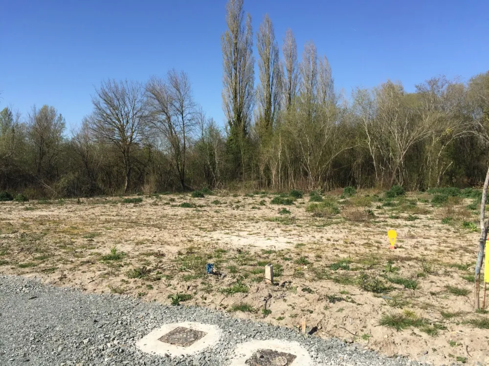 Image du terrain Terrain à bâtir de 867 m² à CAVIGNAC (33)